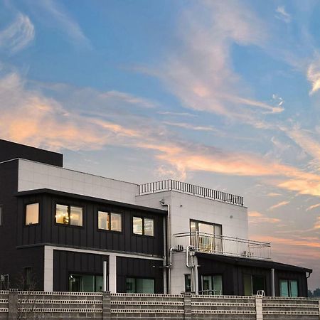 Lasso Pool Villa Sokcho Buitenkant foto