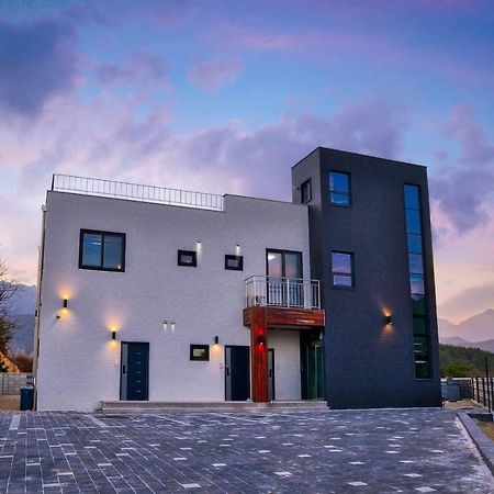 Lasso Pool Villa Sokcho Buitenkant foto