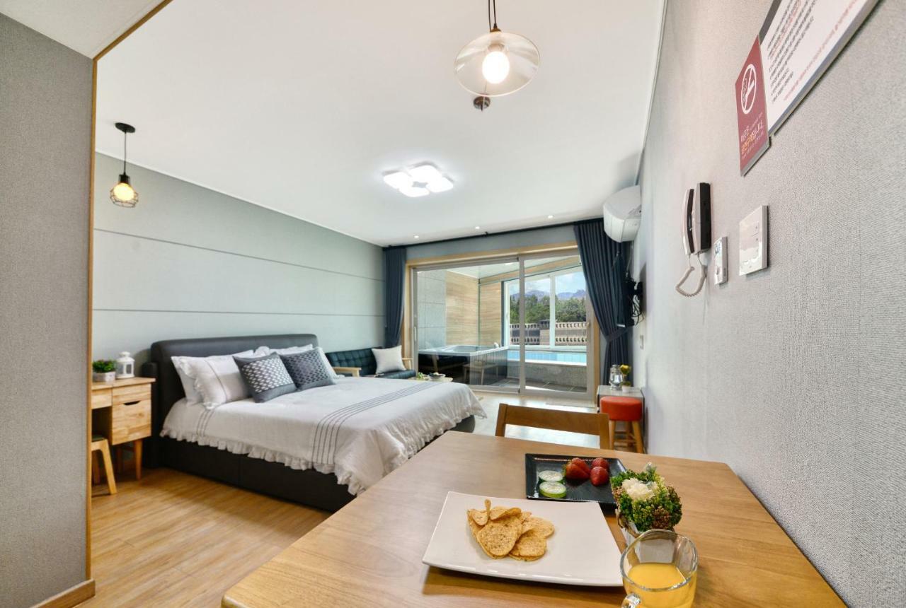 Lasso Pool Villa Sokcho Buitenkant foto