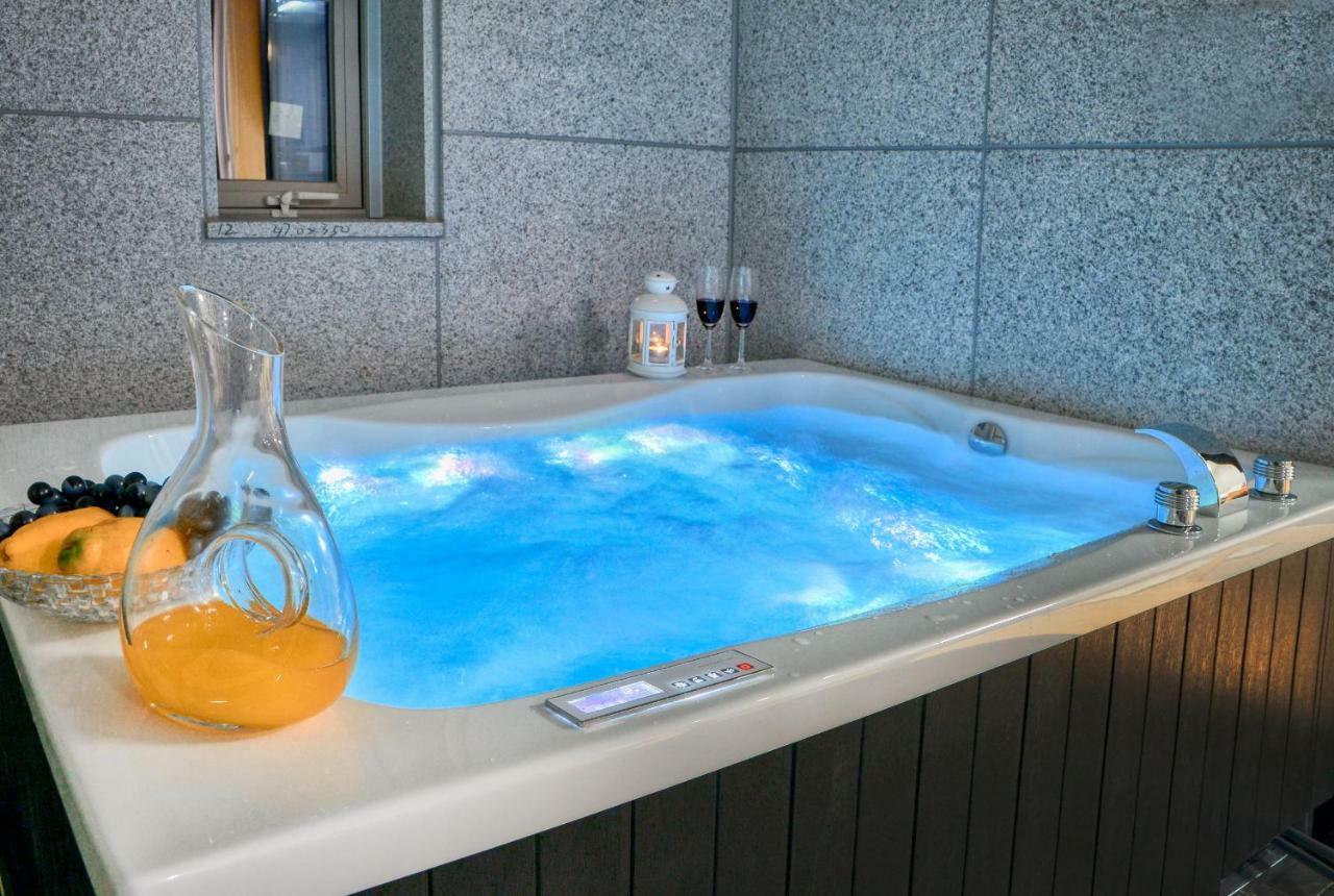 Lasso Pool Villa Sokcho Buitenkant foto